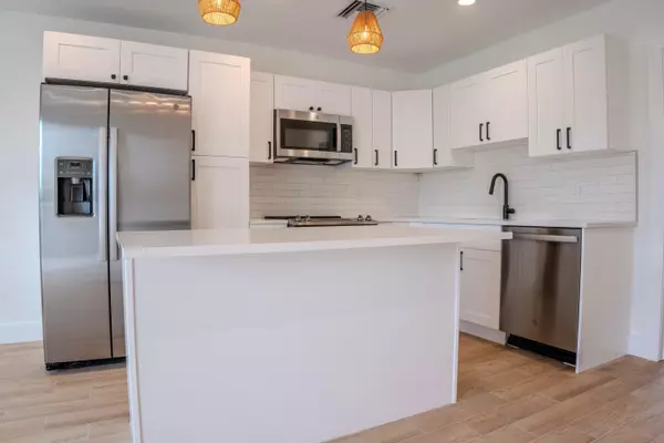 Delray Beach, FL 33444,238 SE 1st AVE 2