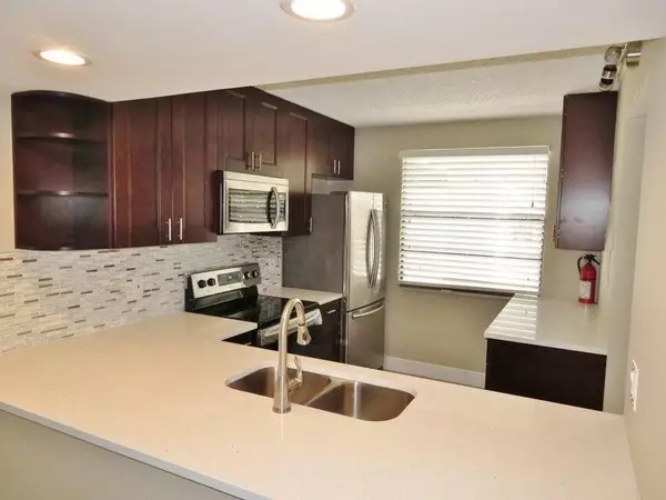 West Palm Beach, FL 33409,3521 Village BLVD 103