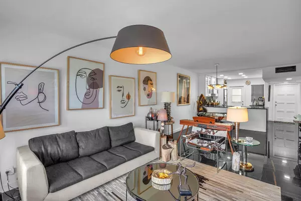 Pompano Beach, FL 33069,2751 N Palm Aire DR 404