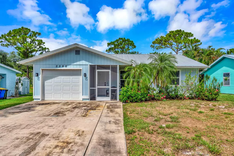 5588 SE Avalon DR, Stuart, FL 34997