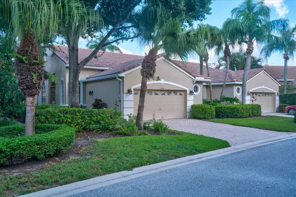 4602 Carlton Golf DR, Lake Worth, FL 33449