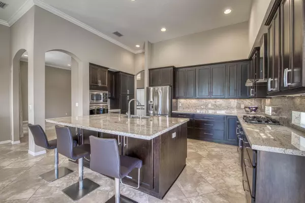 Palm Beach Gardens, FL 33418,113 La Vida CT