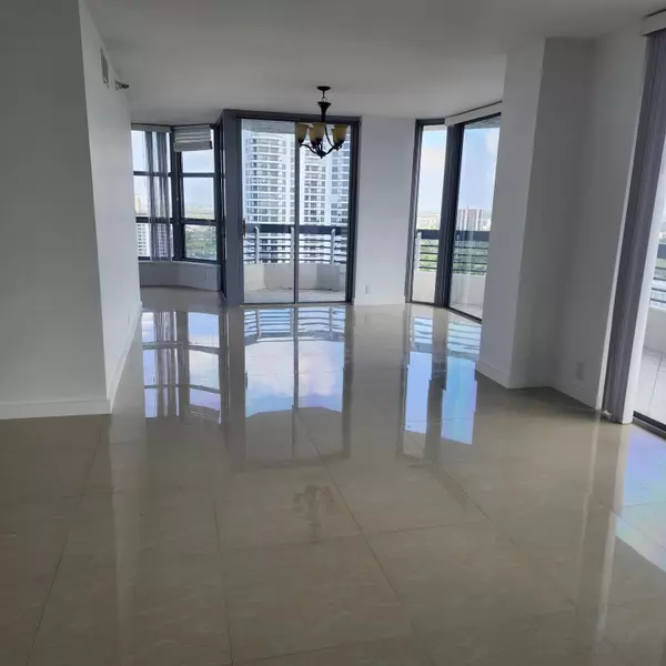 Aventura, FL 33180,19101 NE 36th CT 3006