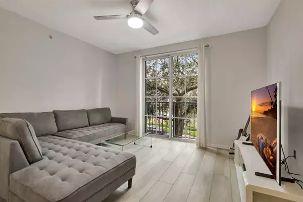 West Palm Beach, FL 33401,630 S Sapodilla AVE 223