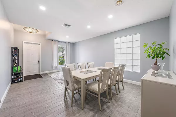 Royal Palm Beach, FL 33411,715 Belle Grove LN