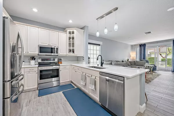 Royal Palm Beach, FL 33411,715 Belle Grove LN