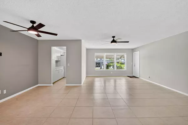 Delray Beach, FL 33445,930 South DR B