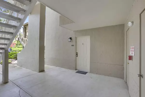 Delray Beach, FL 33445,1825 Palm Cove BLVD 7-102