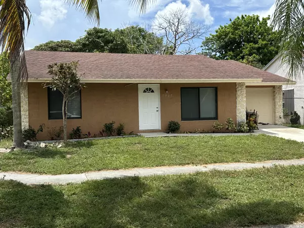 7467 Pinedale DR, Boynton Beach, FL 33436