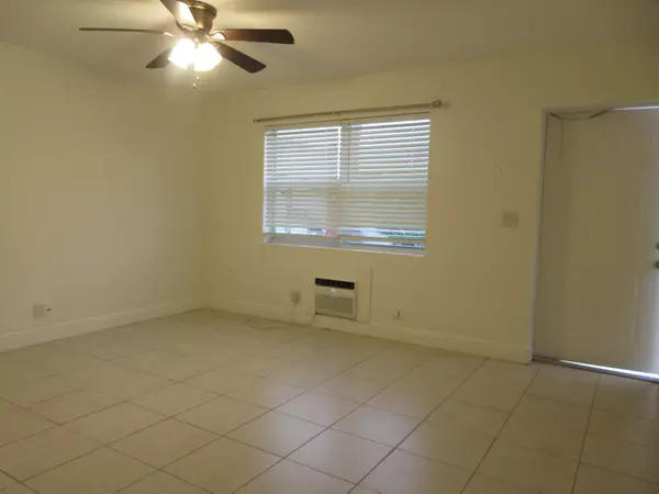 Lake Worth Beach, FL 33460,1415 N J ST 6