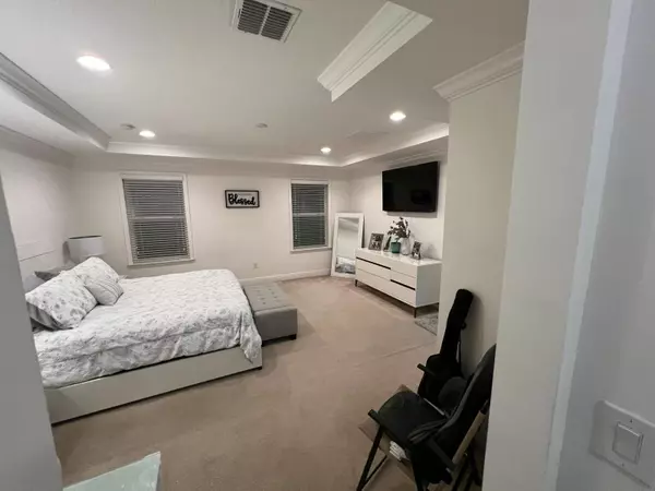 Port Saint Lucie, FL 34983,189 NE Jettie TER