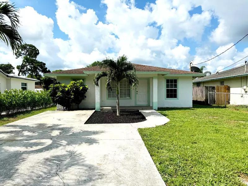 6682 4th ST, Jupiter, FL 33458