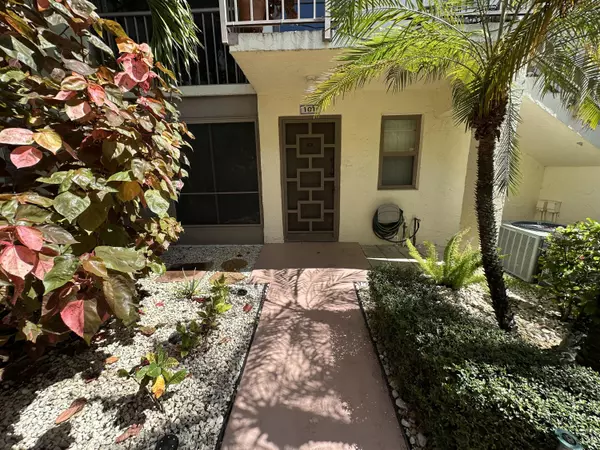 Delray Beach, FL 33446,14905 Wedgefield DR 101