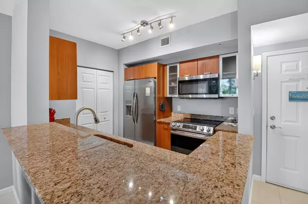 Boynton Beach, FL 33435,625 Casa Loma BLVD 306