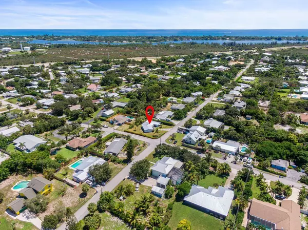 Hobe Sound, FL 33455,9361 SE Duncan ST