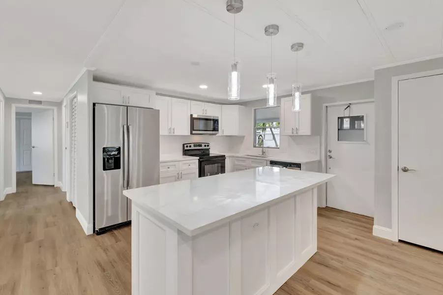 18005 Huapi Bay, Boynton Beach, FL 33436