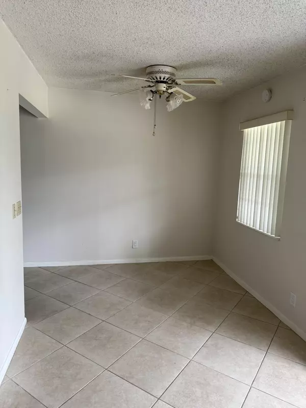 50 Sheffield C, West Palm Beach, FL 33417