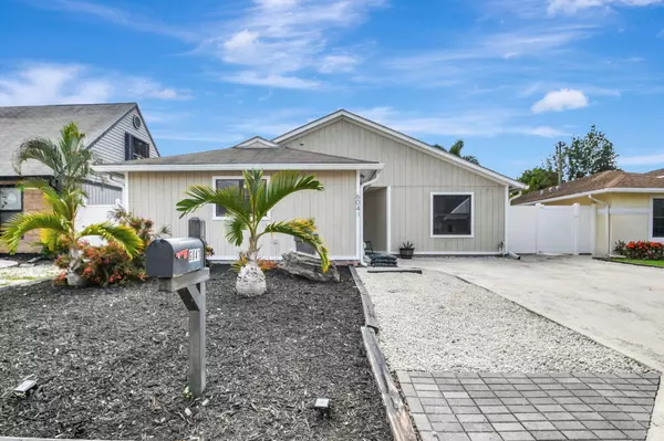 Lake Worth, FL 33462,6041 Lace Wood CIR