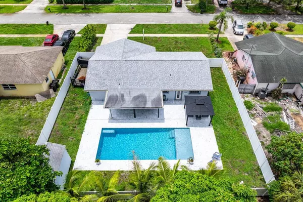 2985 Angler DR, Delray Beach, FL 33445