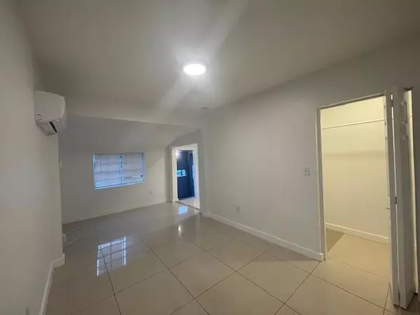 West Palm Beach, FL 33401,919 2nd ST 3