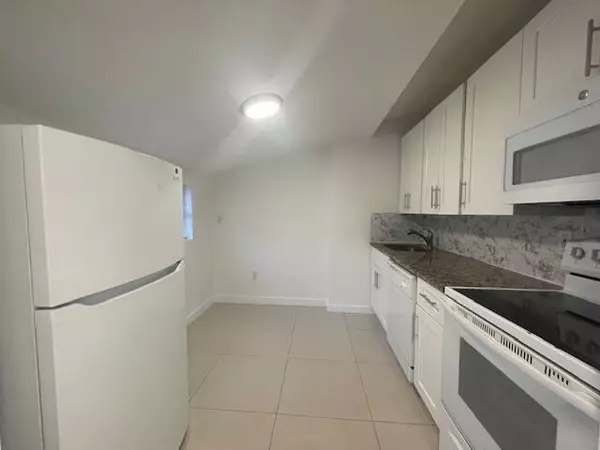 West Palm Beach, FL 33401,919 2nd ST 3