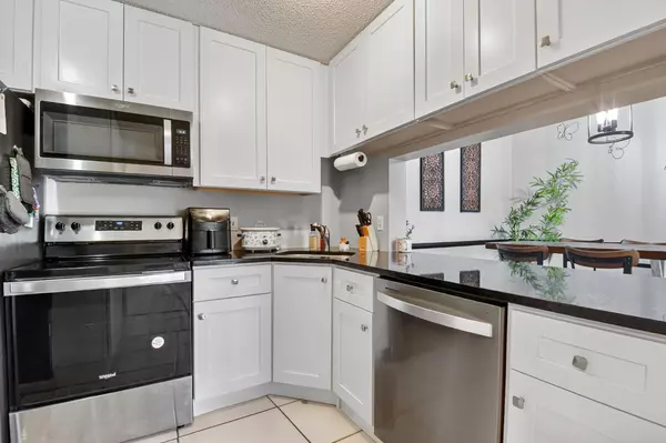 Greenacres, FL 33415,719 Sunny Pine WAY C3