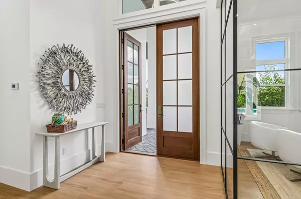 Vero Beach, FL 32963,736 Norfolk Pine LN