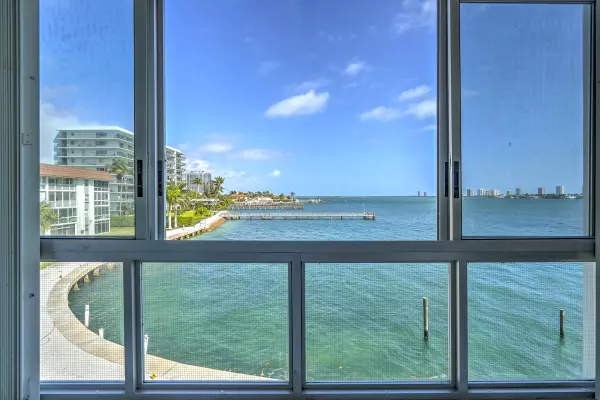 Riviera Beach, FL 33404,410 Wilma 303 CIR 303