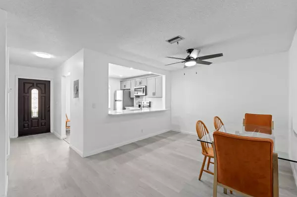 West Palm Beach, FL 33411,312 Lake Helen DR