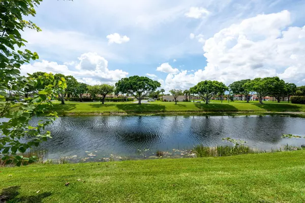 West Palm Beach, FL 33411,312 Lake Helen DR