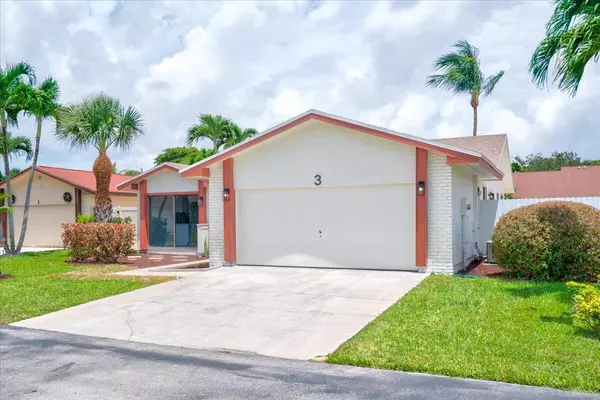 Boynton Beach, FL 33426,3 Fawlkland CIR