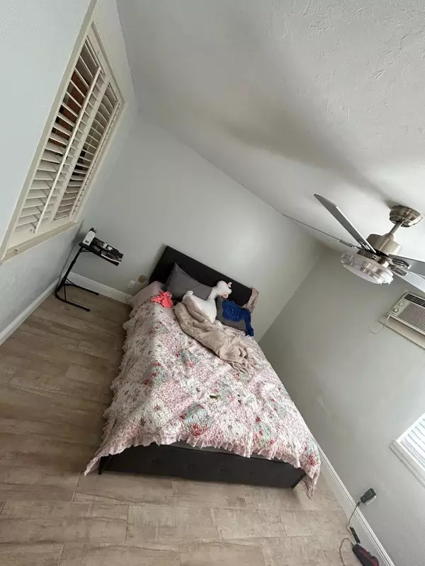 West Palm Beach, FL 33411,4871 N 127th TRL 2