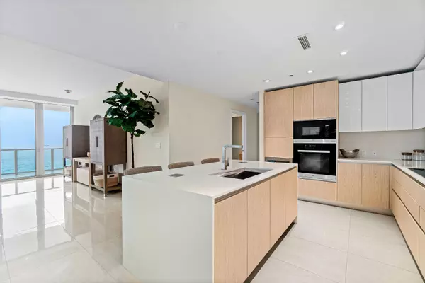 3100 N Ocean DR 1804 P, Riviera Beach, FL 33404