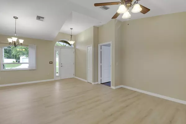 Port Saint Lucie, FL 34983,5475 NW Scepter DR