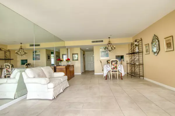 Lake Worth, FL 33467,4260 Deste CT 102
