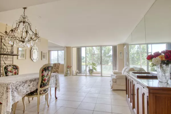 Lake Worth, FL 33467,4260 Deste CT 102
