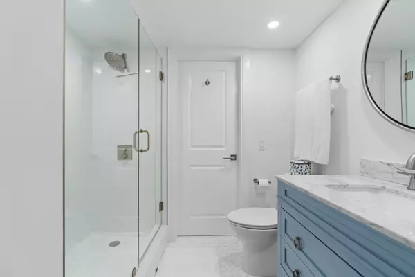 Palm Beach, FL 33480,170 N Ocean BLVD 208