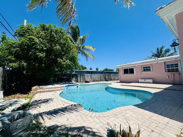 Boca Raton, FL 33431,467 NE 31st ST