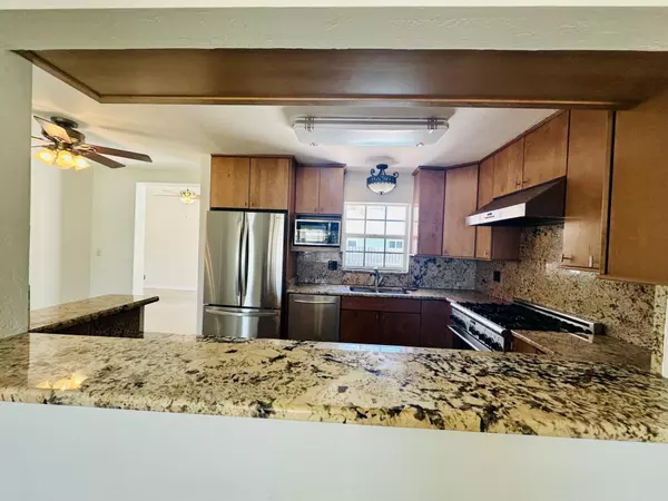Boca Raton, FL 33431,467 NE 31st ST
