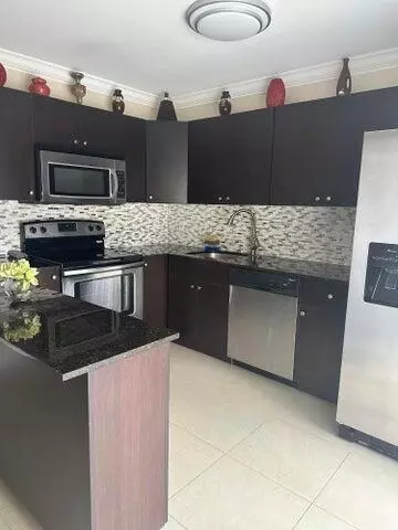 Greenacres, FL 33415,2201 White Pine CIR B