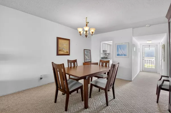 Highland Beach, FL 33487,3100 S Ocean BLVD 102