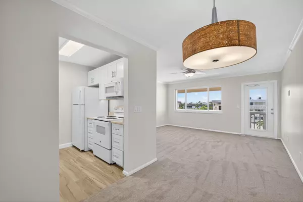 North Palm Beach, FL 33408,131 Doolen CT 304