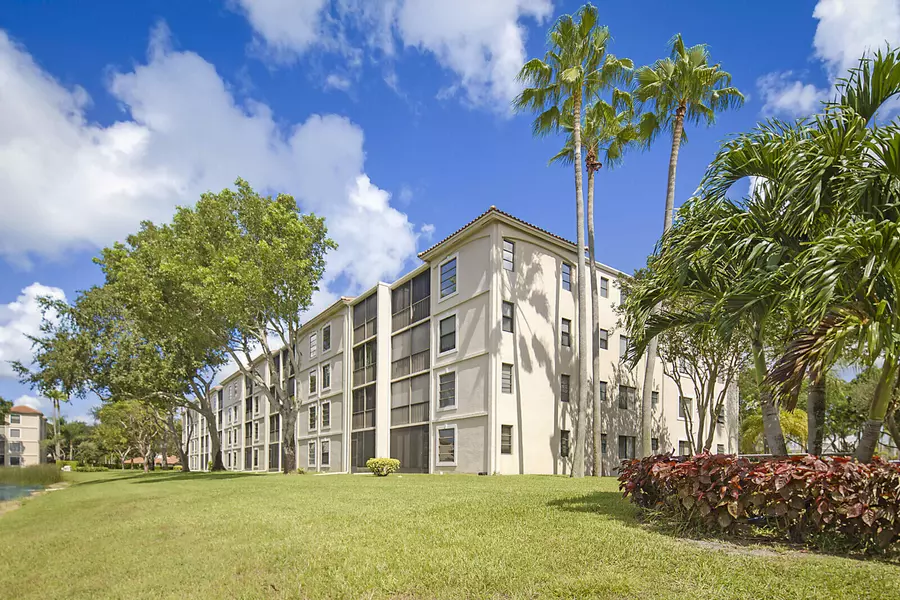 6037 Pointe Regal CIR 301, Delray Beach, FL 33484