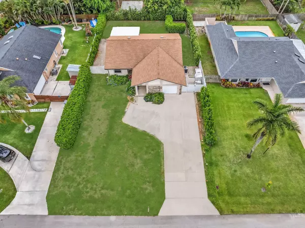 5276 Pine Tree DR, Delray Beach, FL 33484