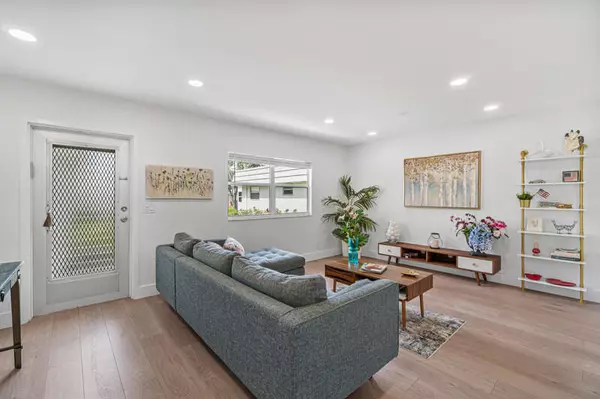 Delray Beach, FL 33446,70 Valencia C