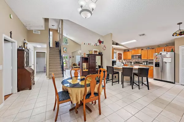 Greenacres, FL 33413,119 Hammocks DR