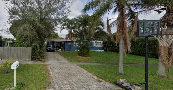 5421 Marcia PL, West Palm Beach, FL 33407