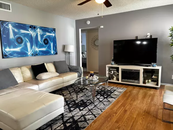 Greenacres, FL 33463,5831 Whispering Pine B2