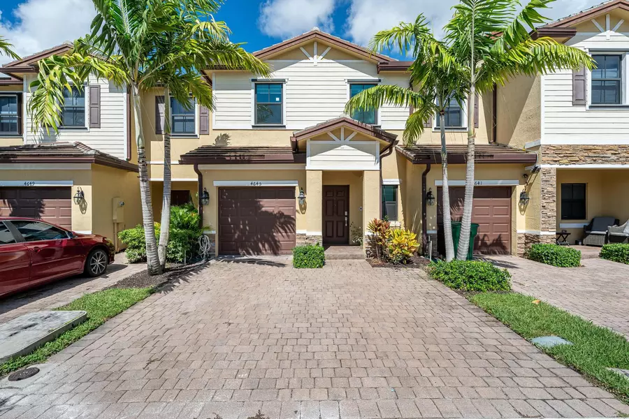 4645 Caspian WAY, Davie, FL 33314