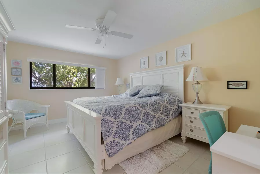 12524 Shoreline 302 DR 302, Wellington, FL 33414